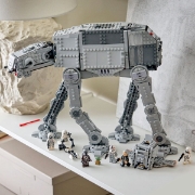 Imagine LEGO STAR WARS AT AT CU INT 4 DIN VESTIGIUL IMPERIULUI 75454