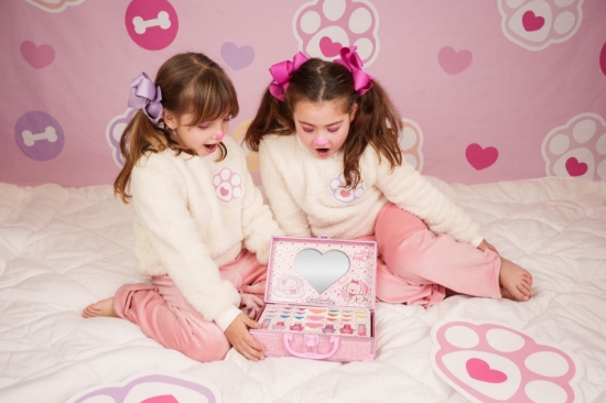 Imagine MARTINELIA PUPPIES FLUFFY SET COMPLET DE MACHIAJ IN CUTIE METALICA
