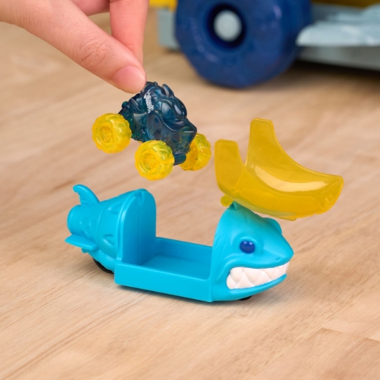 Imagine MONSTER JAM MINI JAMS SET DE JOACA MEGALODON ATACUL CALAMARULUI 