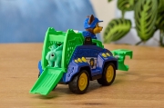 Imagine PATRULA CATELUSILOR FILMUL CU DINOZAURI SET DINO VEHICUL DE POLITIE CU FIGURINA CHASE SI ACCESORII 15CM