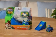 Imagine PATRULA CATELUSILOR FILMUL CU DINOZAURI SET VEHICUL CU RAMPA SI FIGURINA CHASE