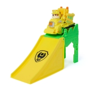 Imagine PATRULA CATELUSILOR FILMUL CU DINOZAURI SET VEHICUL CU RAMPA SI FIGURINA RUBBLE
