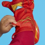 Imagine MARVEL IRON MAN SI PRIETENII SAI UIMITORI MANUSA REPULSOR CU SUNETE SI LUMINI