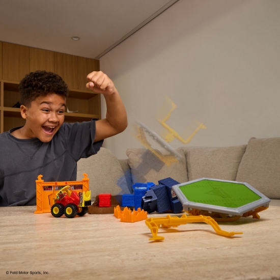 Imagine MONSTER JAM SMASH AND BASH SET DE JOACA CRASH COURSE 