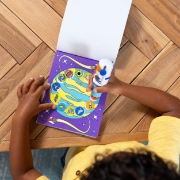 Imagine Melissa & Doug sticker wow set de joacă autocolante și ștampilă astronaut