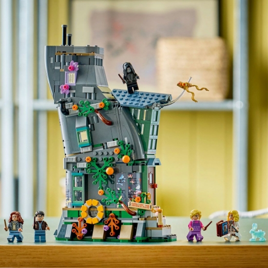 Imagine LEGO HARRY POTTER CASA LUNEI LOVEGOOD 76467