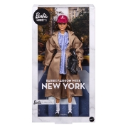 Imagine BARBIE SIGNATURE SAPTAMANA MODEI LA NEW YORK PAPUSA BARBIE 