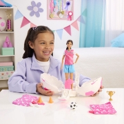 Imagine BARBIE TEAM ROTESTE SI DEZVALUIE PAPUSA BARBIE JUCATOARE DE FOTBAL 