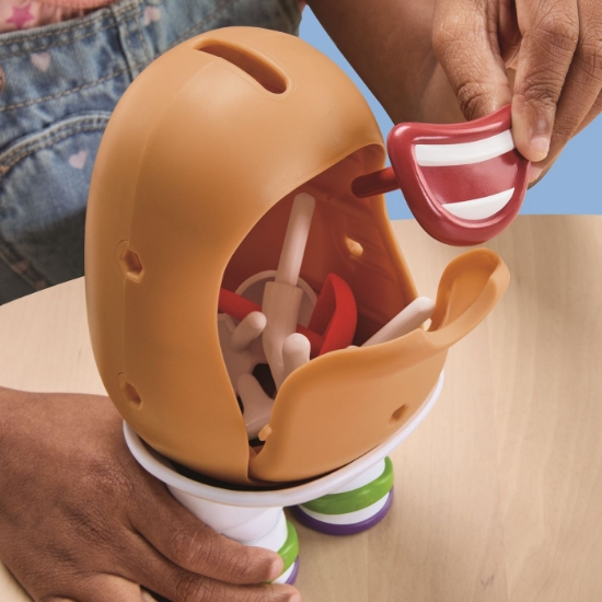 Imagine TOY STORY 5 DOMNUL CAP DE CARTOF FIGURINA BUZZ DE ASAMBLAT 