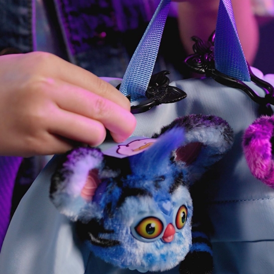 Imagine FURBY FURBLETS K POP VANATORI DE DEMONI JUCARIE INTERACTIVA DERPY TIGER