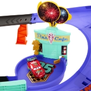 Imagine CARS PISTA DE CURSE CELEBRATION RACEWAY FULGER MCQUEEN CU 1 MASINUTA INCLUSA