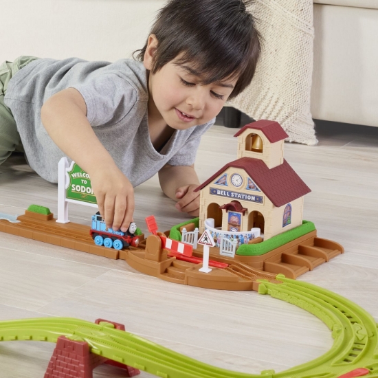 Imagine THOMAS SI PRIETENII SET DE JOACA GARA CU ACCESORII