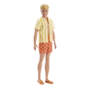Imagine BARBIE PAPUSA BAIAT FASHIONISTAS IN CAMASA SI PANTALONI PORTOCALII