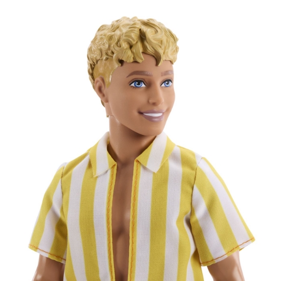 Imagine BARBIE PAPUSA BAIAT FASHIONISTAS IN CAMASA SI PANTALONI PORTOCALII