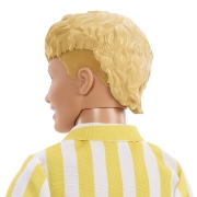Imagine BARBIE PAPUSA BAIAT FASHIONISTAS IN CAMASA SI PANTALONI PORTOCALII
