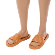 Imagine BARBIE PAPUSA BAIAT FASHIONISTAS IN CAMASA SI PANTALONI PORTOCALII