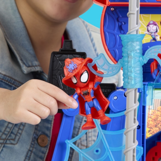 Imagine SPIDEY SI PRIETENII LUI UIMITORI MARVEL RESCUE WEBS SET DE JOACA WEBQUARTERS CU LUMINI SI SUNETE 