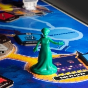 Imagine RAVENSBURGER JOC HORRIFIED UNIVERSAL MONSTERS IN LIMBA ENGLEZA 