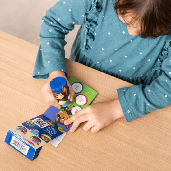 Imagine MELISSA AND DOUG STICKER WOW PATRULA CATELUSILOR MINI SET DE ACTIVITATI SI AUTOCOLANTE