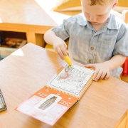 Imagine MELISSA AND DOUG WATER WOW CARTE DE COLORAT VEHICULE CU APA 