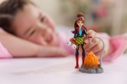 Imagine UNICORN ACADEMY SET FOC DE TABARA CU PAPUSA VALENTINA SI UNICORNUL CINDER CU ACCESORII