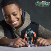 Imagine MARVEL AVENGERS DOOMSDAY ACTION VERSE SET FIGURINA DOCTOR DOOM SI ACCESORII