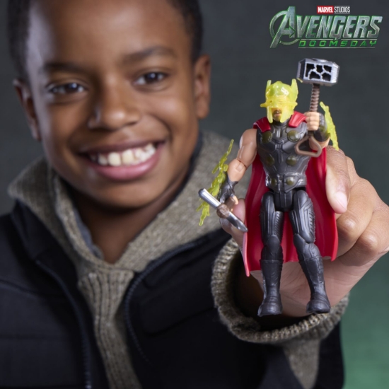 Imagine MARVEL AVENGERS DOOMSDAY ACTION VERSE SET FIGURINA THOR SI ACCESORII
